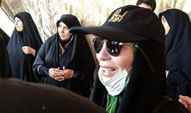 İranlı film yıldızı Erbain yürüyüşlerine katıldı